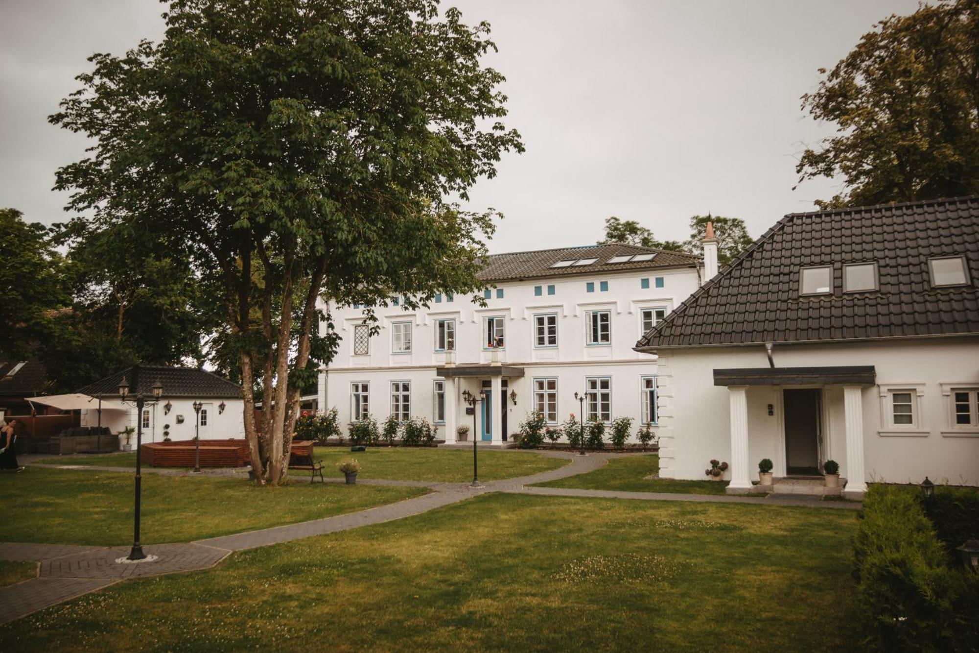 Herrenhaus-Henriettenhof Groemitz Exterior photo